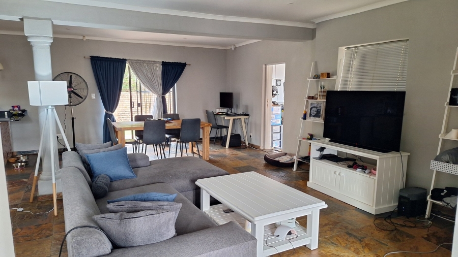 4 Bedroom Property for Sale in Humerail Eastern Cape